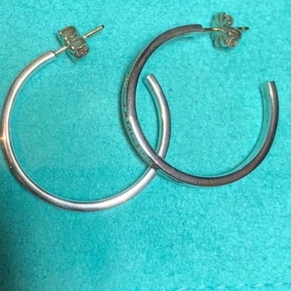 SOLD - RARE Tiffany & Co. Medium Hoops - Picture 3 of 6
